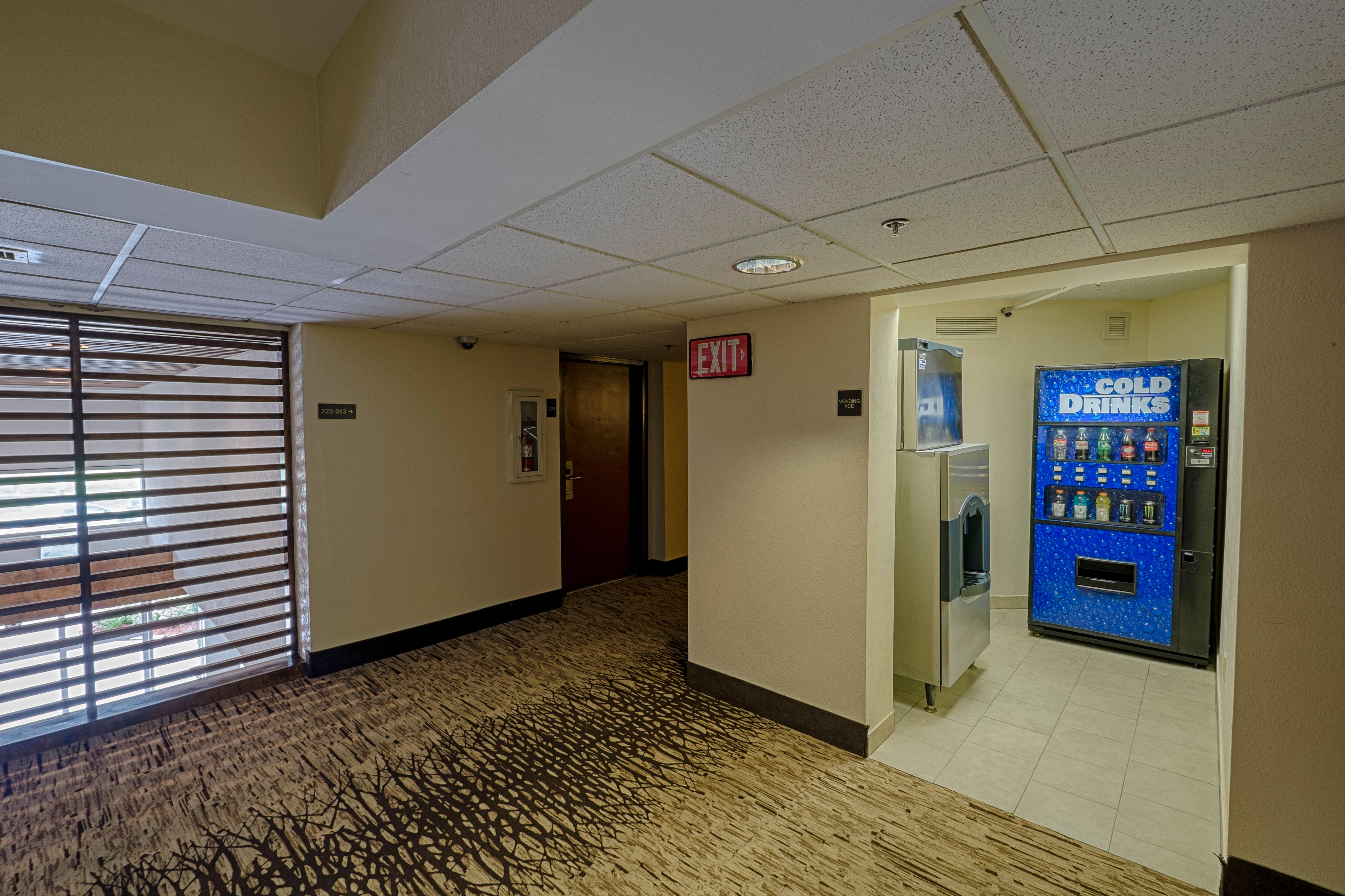 Red Roof Inn Plus+ Houston - Energy Corridor Exterior foto