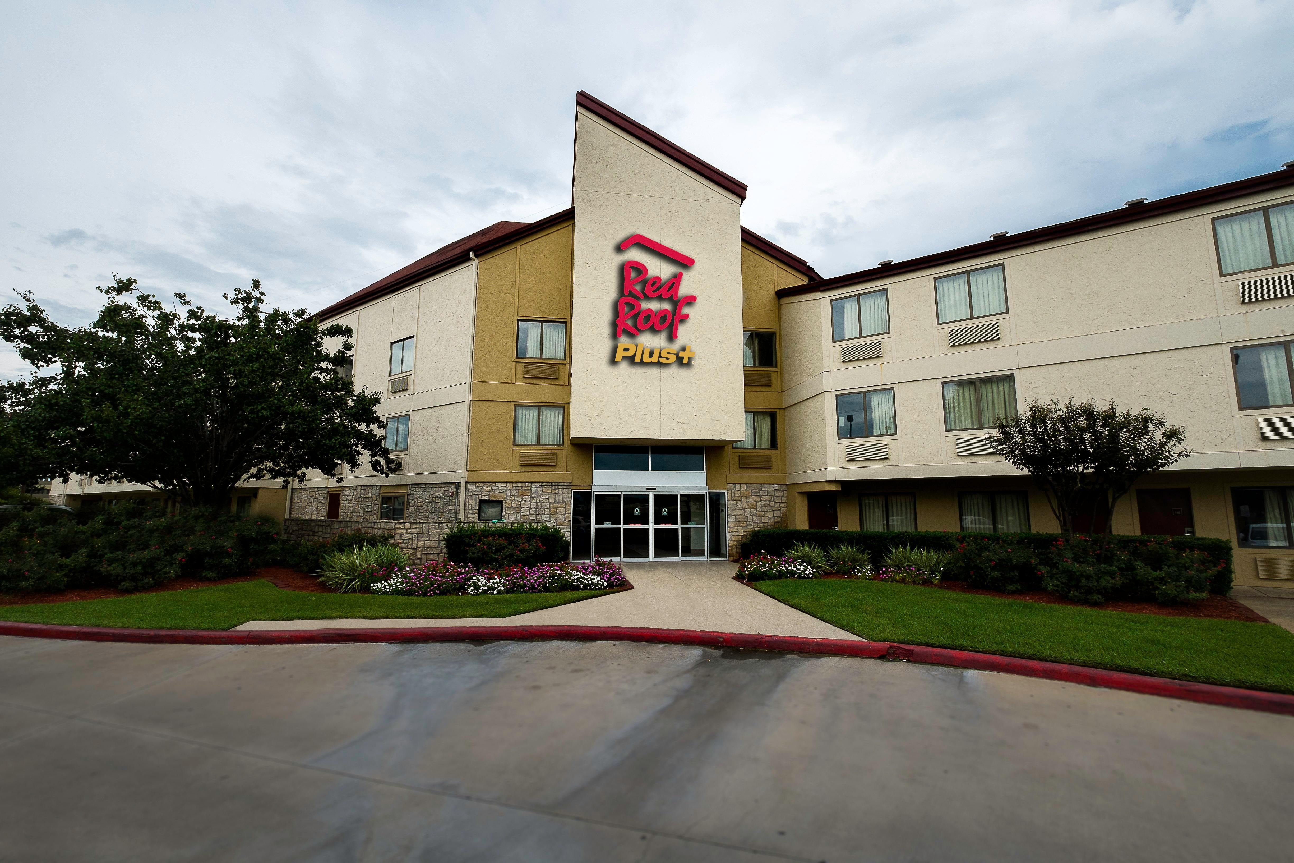 Red Roof Inn Plus+ Houston - Energy Corridor Exterior foto